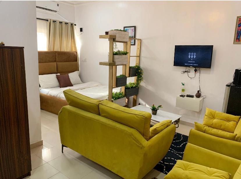 Ferienwohnung Cozy Studio Unit In Lekki Phase 1 - Kitchen, 24-7 Light, Wifi, Netflix Lagos Exterior foto